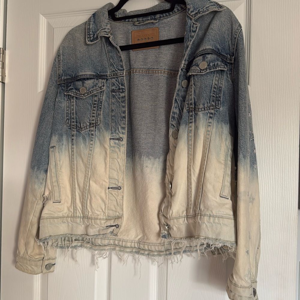Blank NYC Light Ombre Jean Jacket with Stars on Sleeve - Size Small Like New